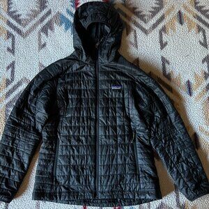Patagonia Women's Nano Puff Hoody, Large
